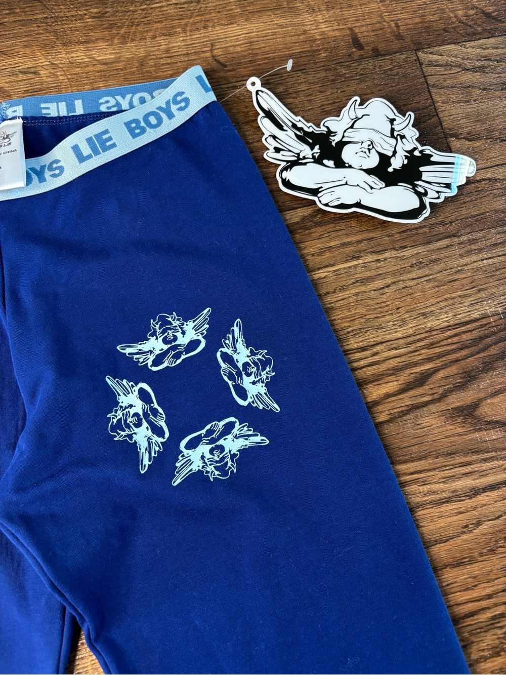NWT Boys Lie Head Over Heels Graphic Flare Leg High Rise Yoga Pants Revolve M - Picture 7 of 12